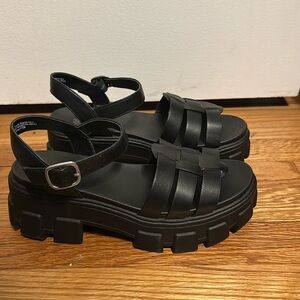 Wild Fable chunky sandal